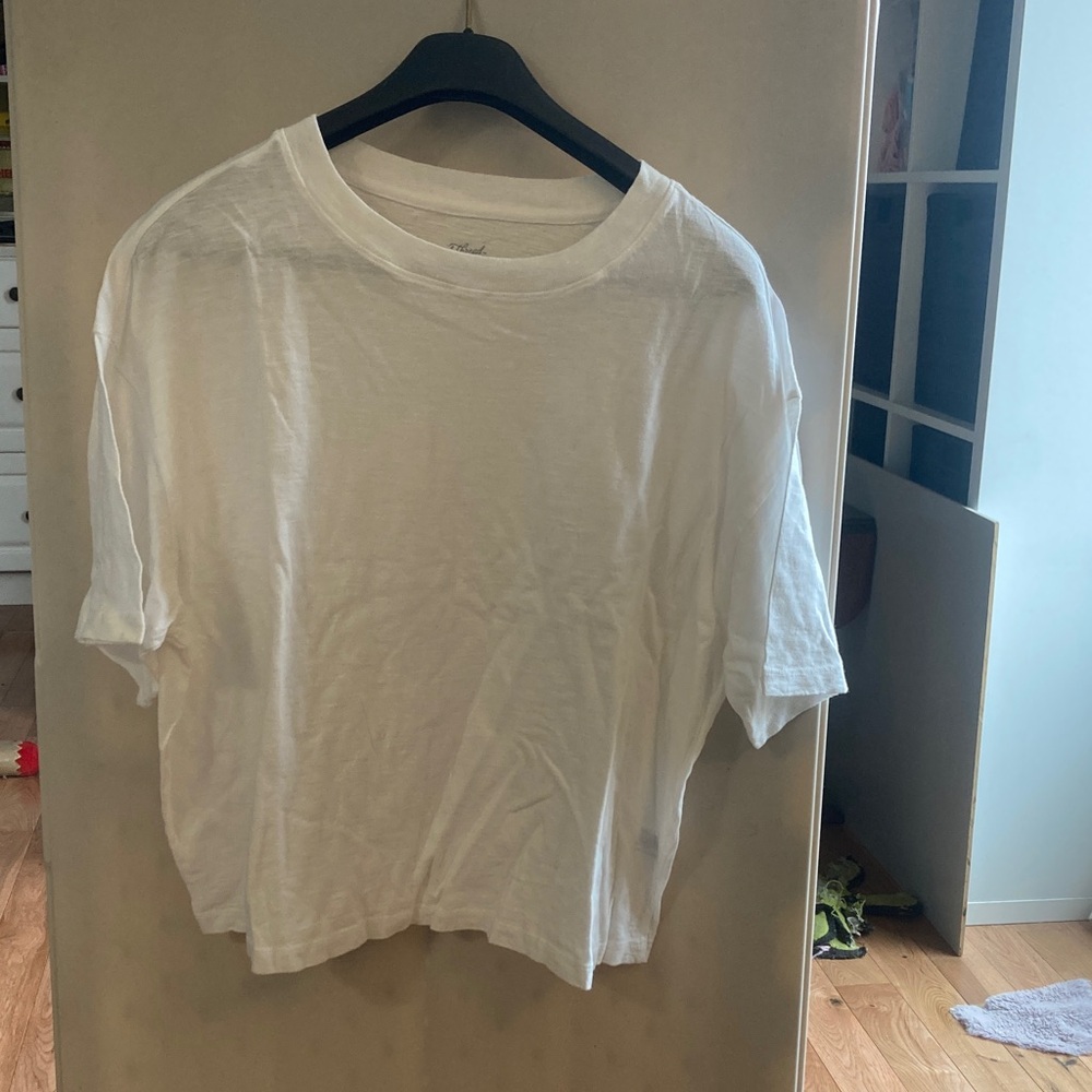 Universal Thread White Short Sleeve Tee